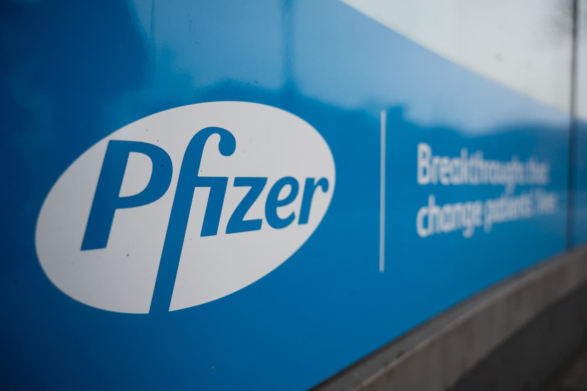 Kansas demanda a Pfizer por difundir información engañosa sobre la efectividad de su vacuna contra el coronavirus