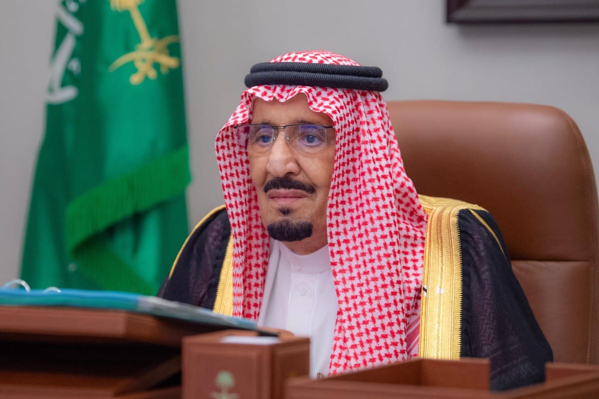Arabia Saudí renuncia al petrodólar, un sistema clave en las finanzas de EEUU