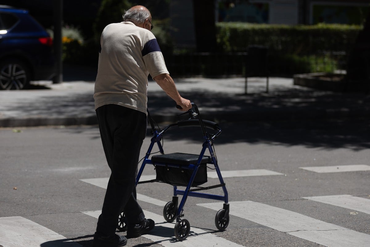 El drama de la soledad mientras el globalismo llama a no tener hijos: casi ocho millones de españoles vivirán solos en 2039