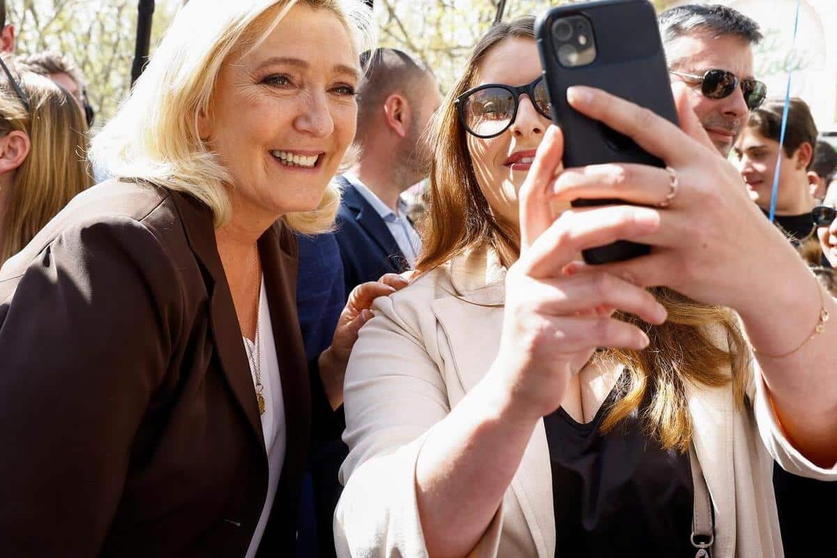 Le Pen conquista el voto de las mujeres en Francia: ya le votan más que los hombres a causa de la inseguridad