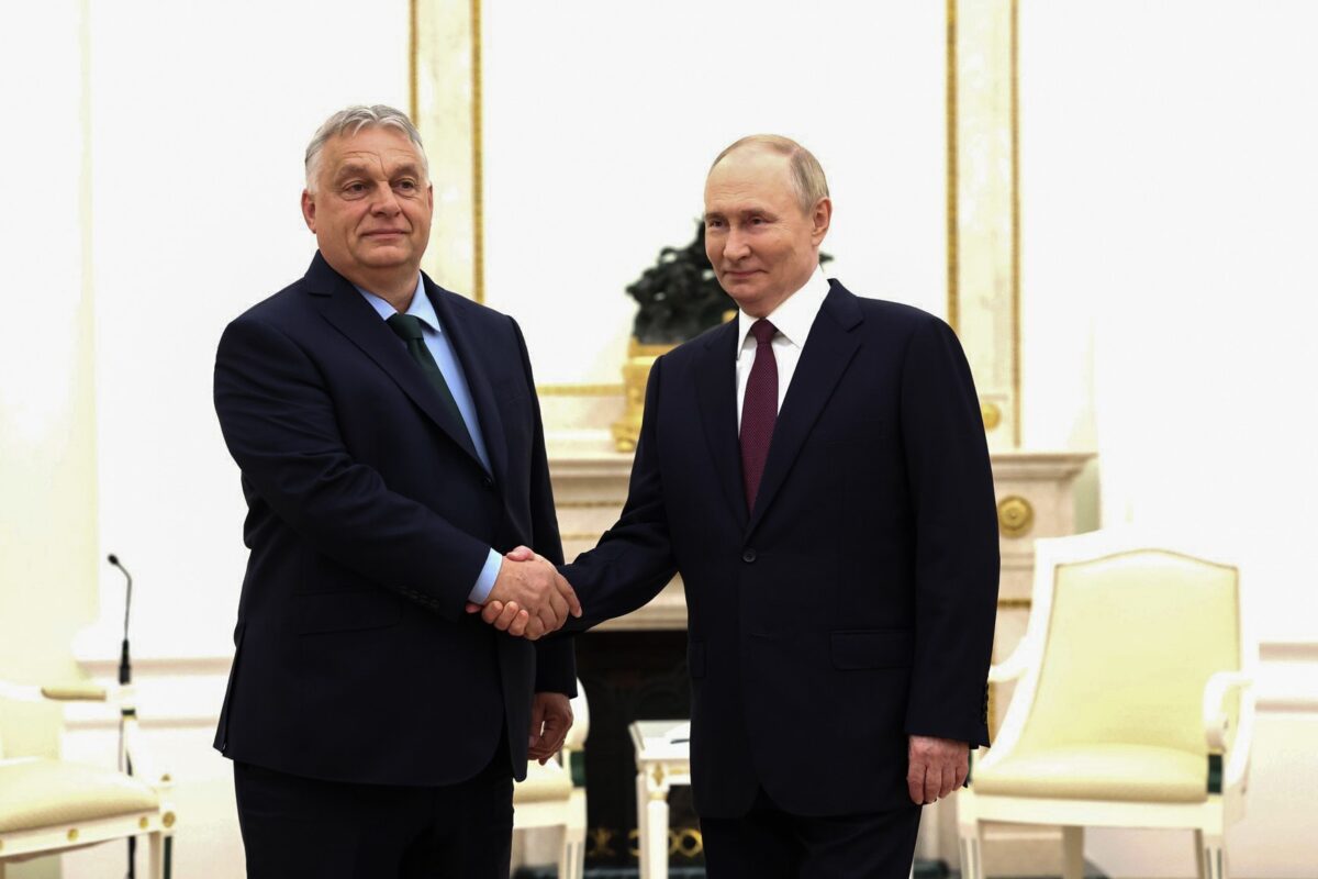 El primer ministro de Hungría, Viktor Orbán, viaja a Moscú en misión de paz