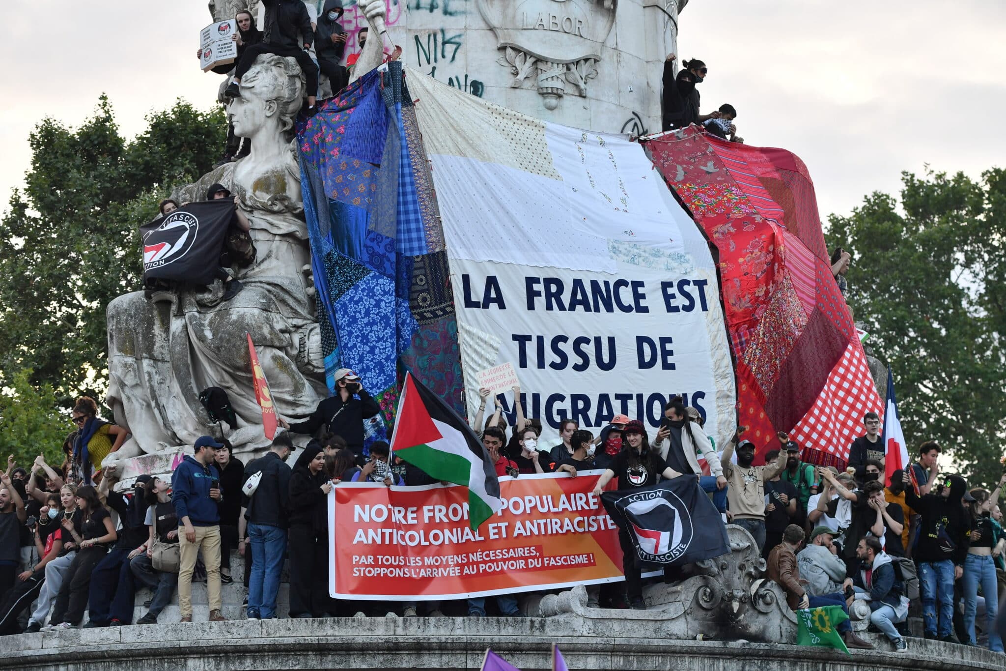 La alianza entre el frente popular y Macron deja a Francia en manos de la extrema izquierda