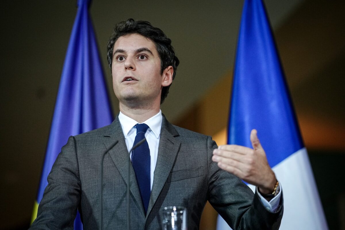 Macron no acepta la dimisión de Attal y le pide que siga como primer ministro de Francia