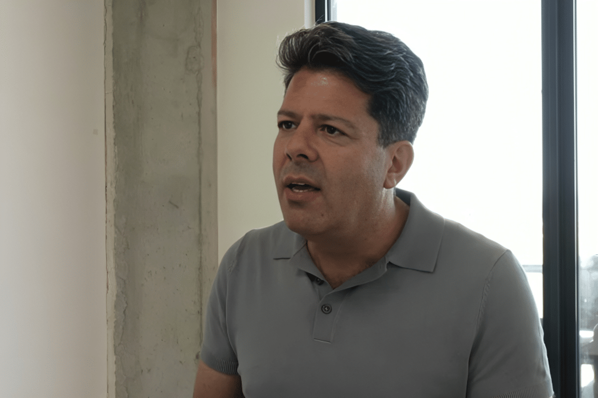El ministro de Gibraltar tilda de «tontos» y «fascistas» a los jugadores que reclamaron el territorio como español