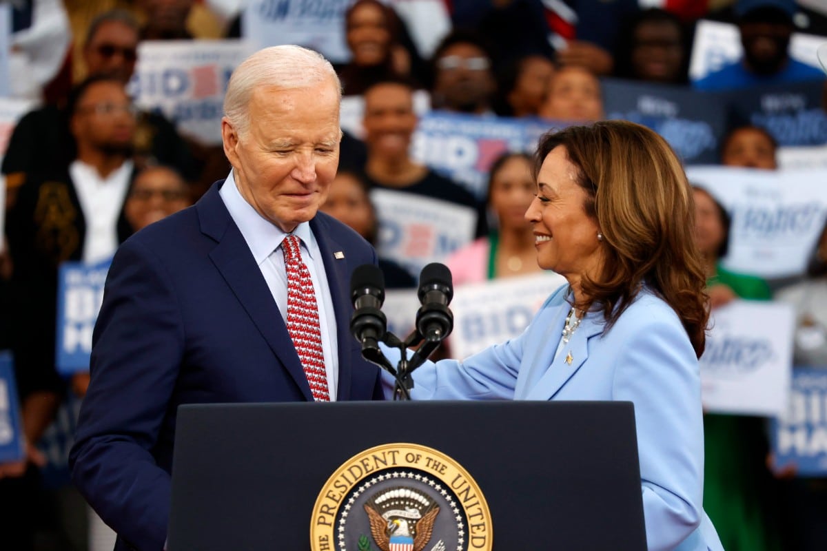 El exsecretario de Defensa de Obama critica la salida de Afganistán: "Es una mancha negra para Biden y Harris"