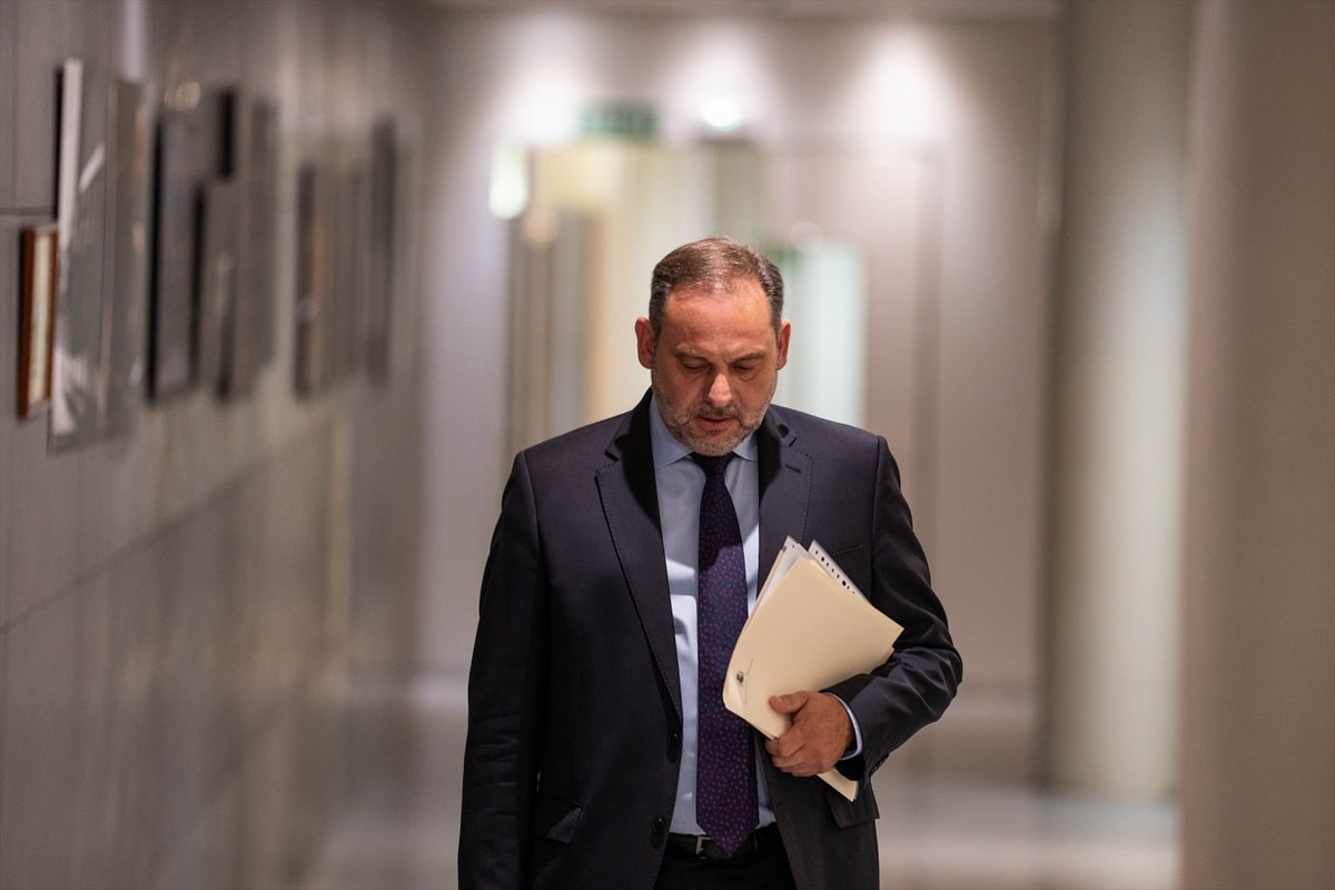Ábalos se plantea romper su silencio tras la auditoría encargada por el Gobierno: «Lo que tenga que venir, vendrá»