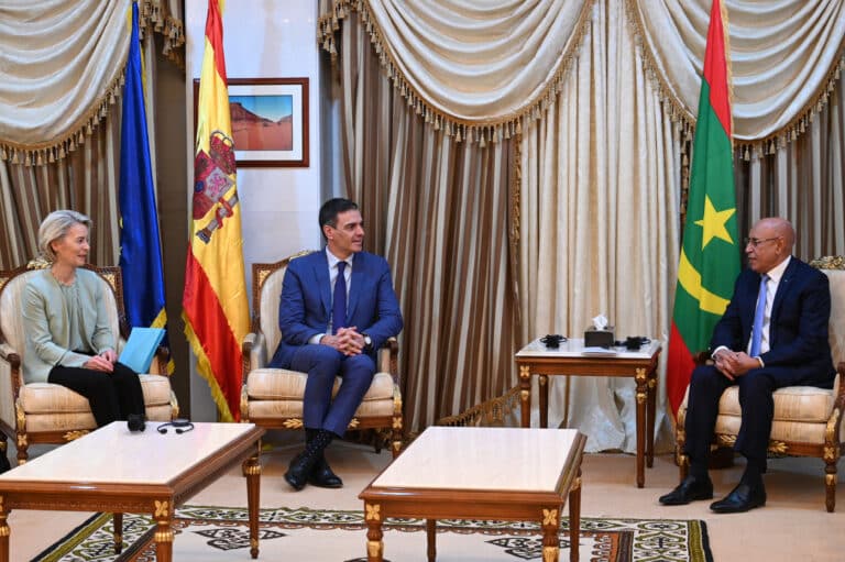 Sánchez y Von der Leyen prometieron 510 millones a Mauritania en febrero "para la gestión migratoria"