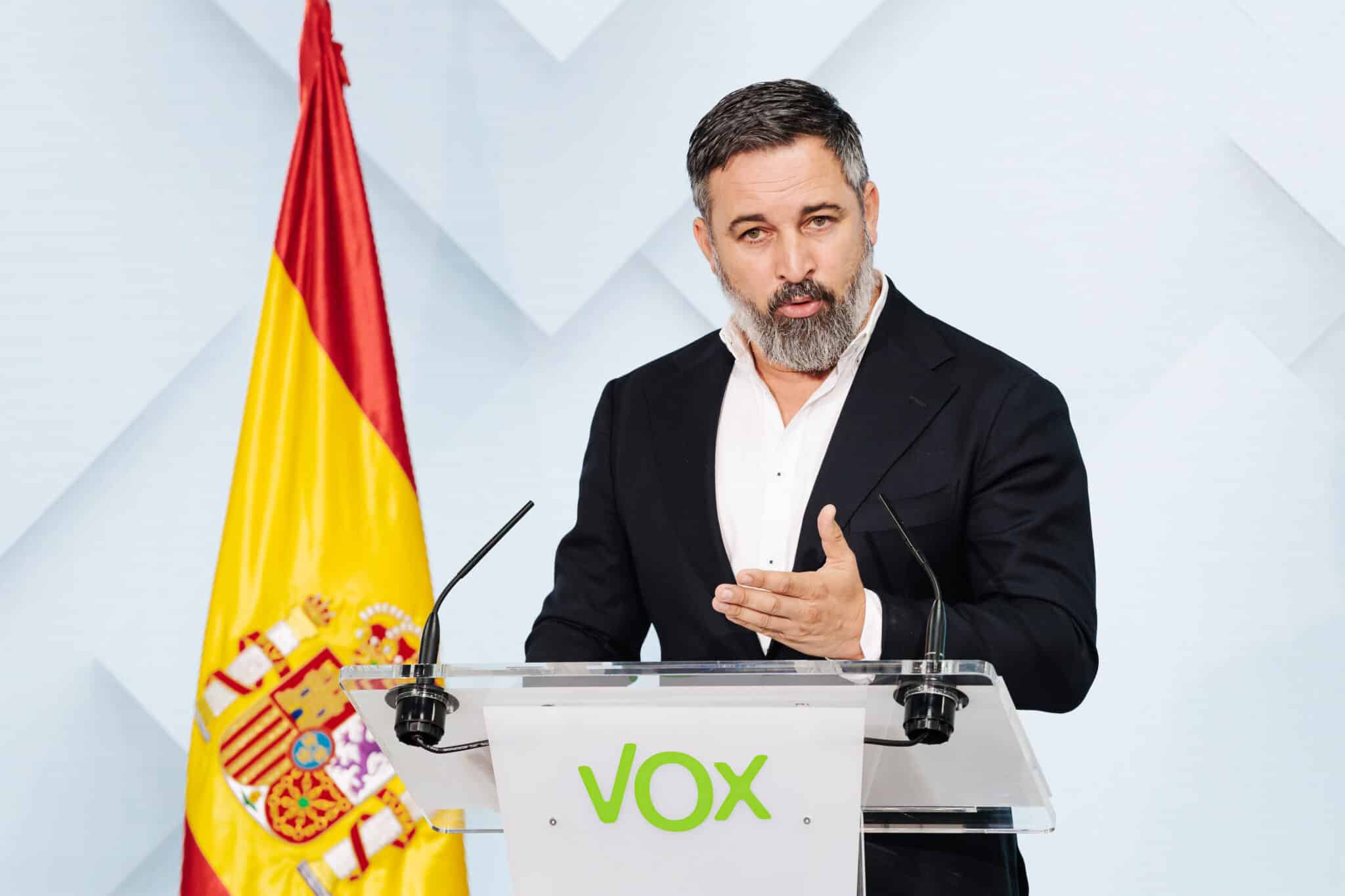Santiago Abascal y Edmundo González posponen su reunión por enfermedad del presidente de VOX