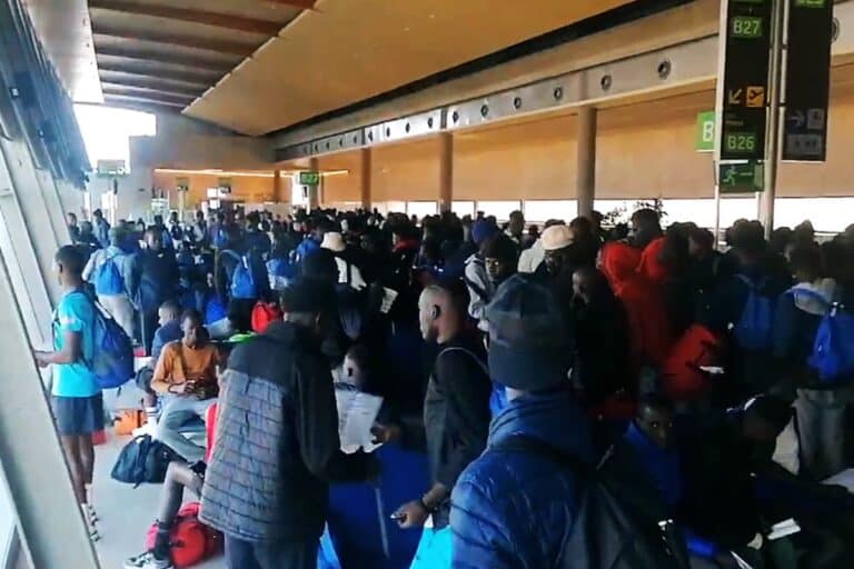 Un informe de la Policía Nacional señala que más de 1,5 millones de inmigrantes ilegales entraron a España en 2025 a través de los aeropuertos