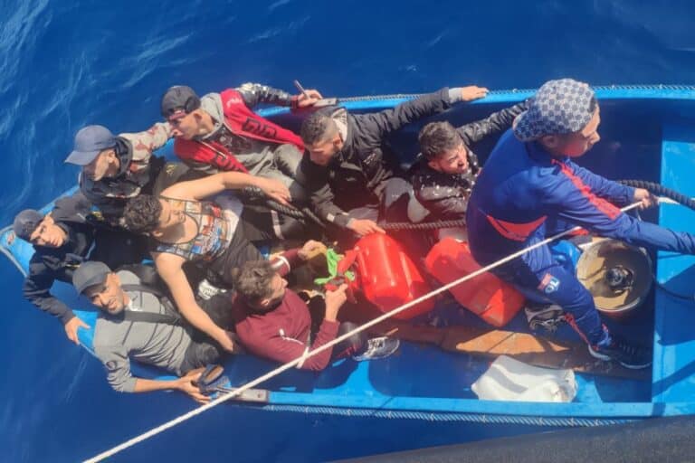Caos total en Baleares: una nueva patera, la séptima de este martes, eleva a 266 los inmigrantes ilegales llegados al archipiélago en menos de dos días