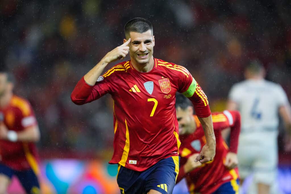 España golea a Serbia y sella el pase a los cuartos de final de la Liga de Naciones