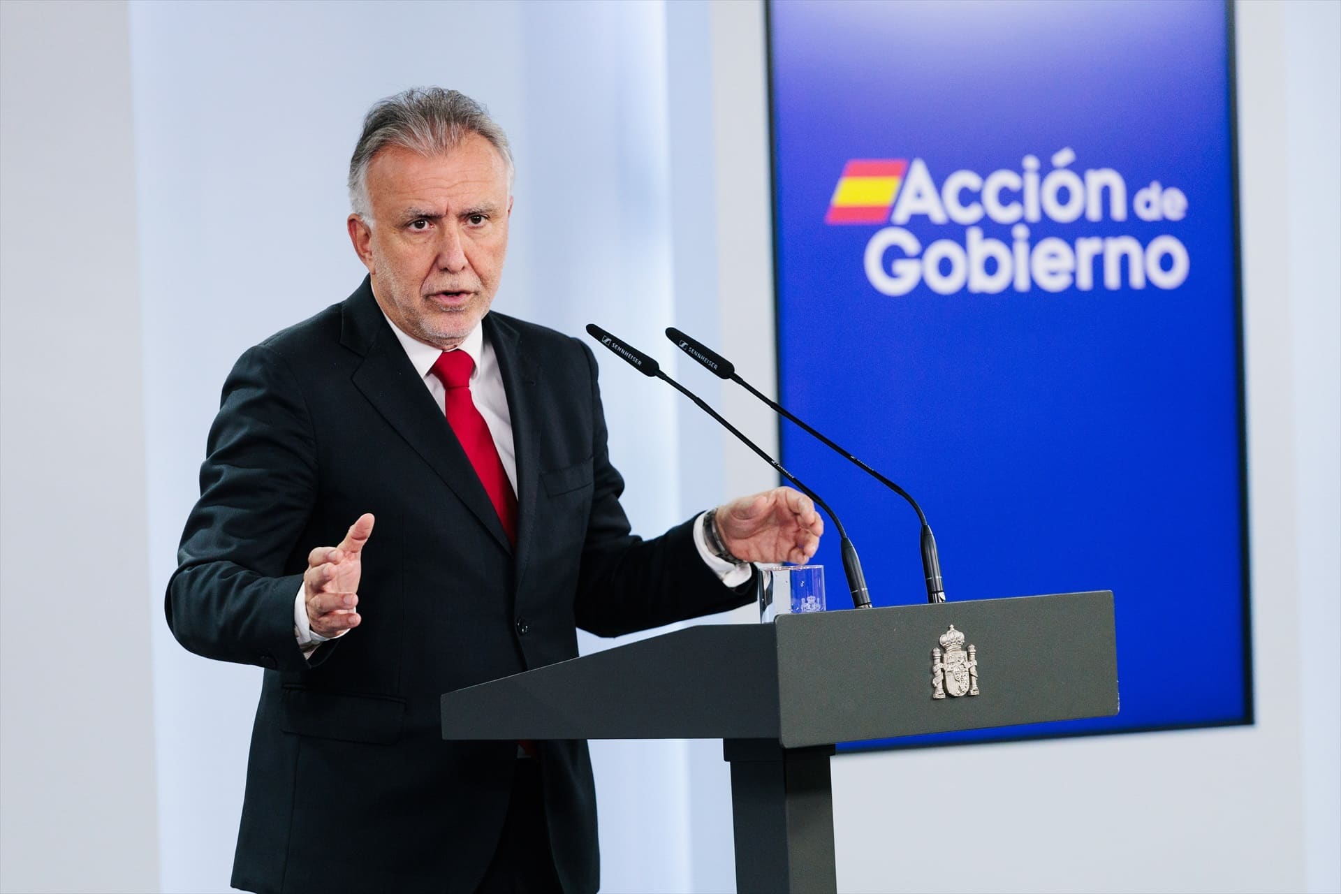 El Gobierno de Sánchez destinará más de 1,6 millones al día para atender a los 15.000 menas registrados en España