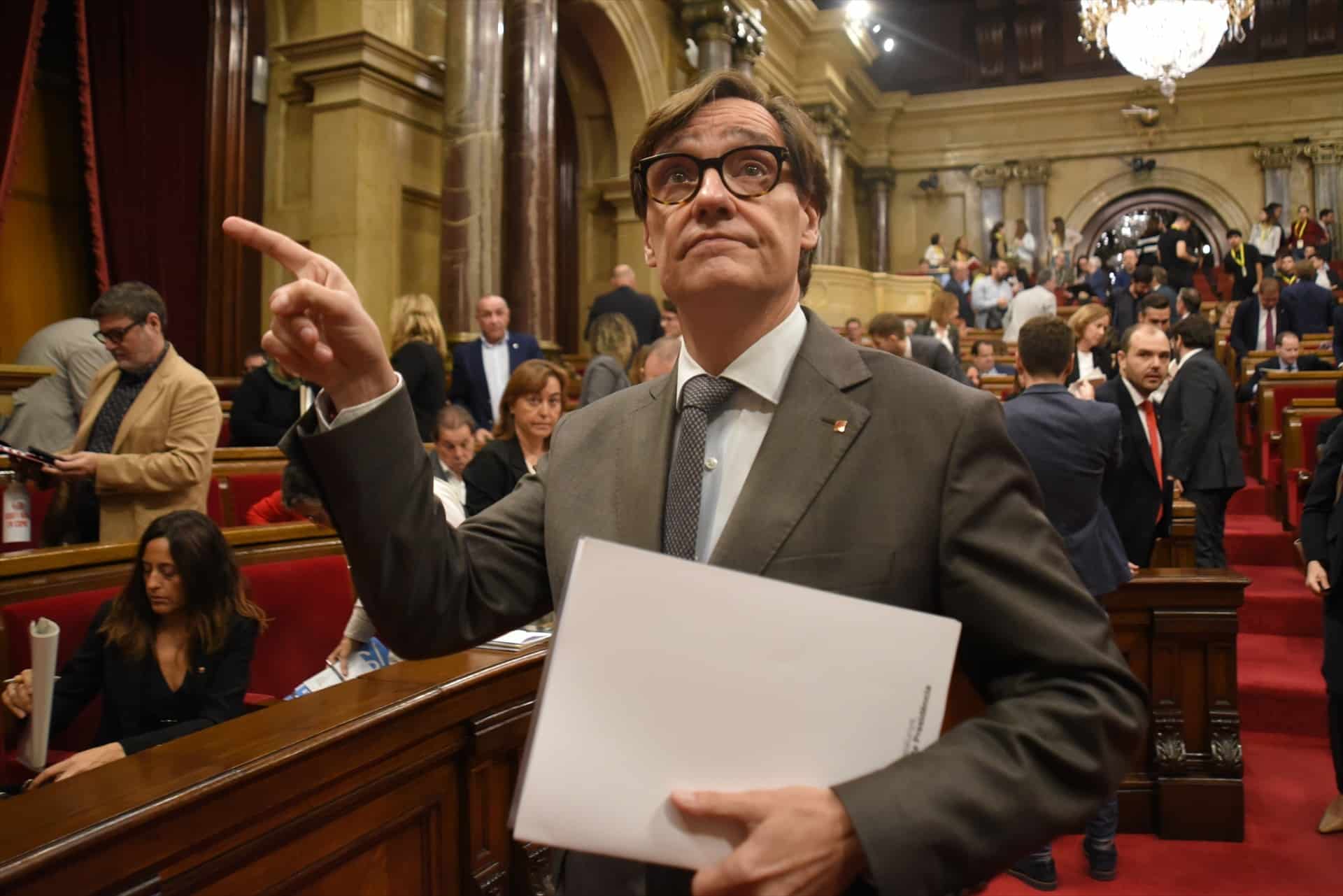 La Generalidad de Cataluña avala el uso del niqab islámico en las aulas de los centros educativos