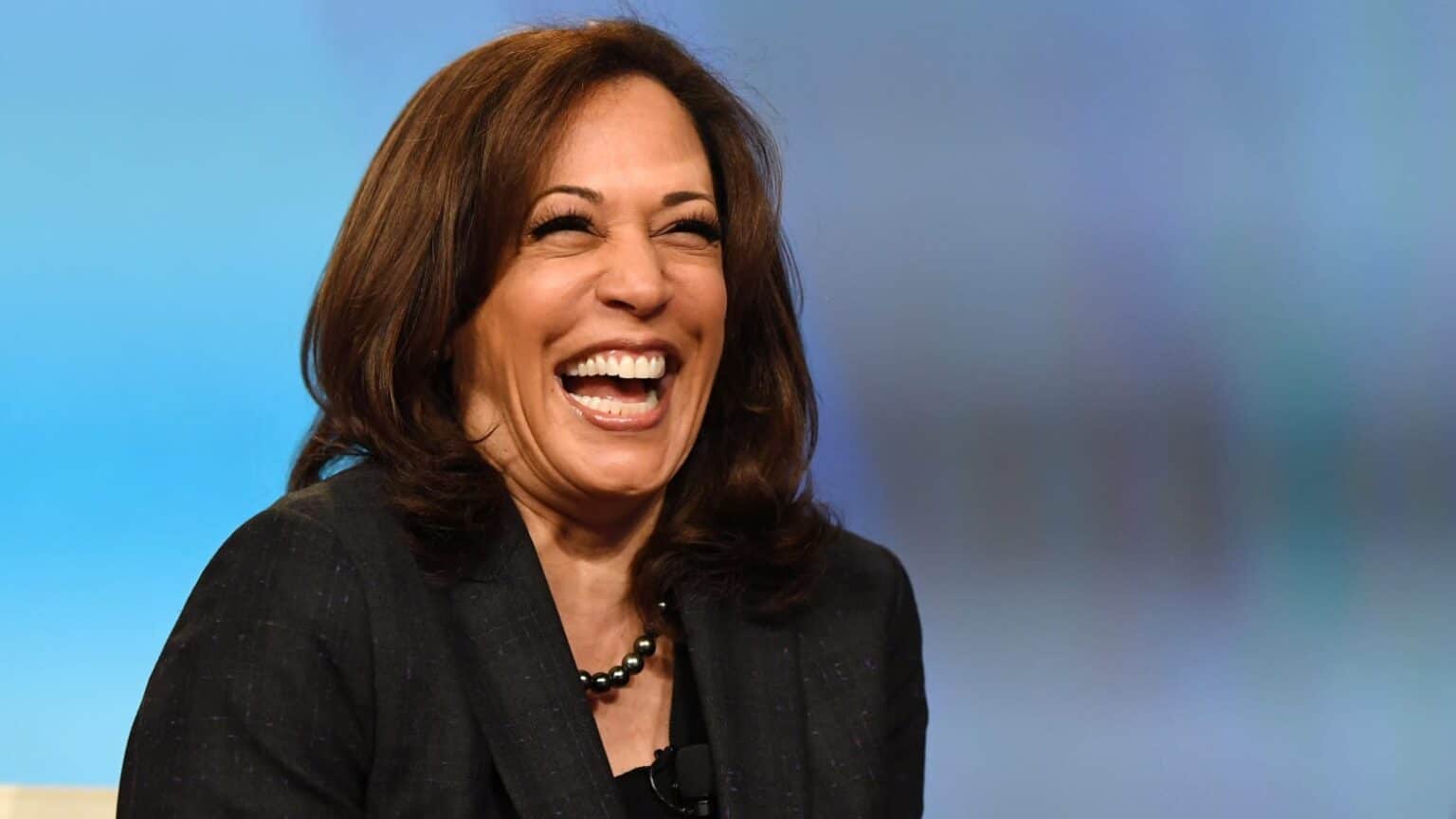 Kamala Harris promete legalizar la marihuana