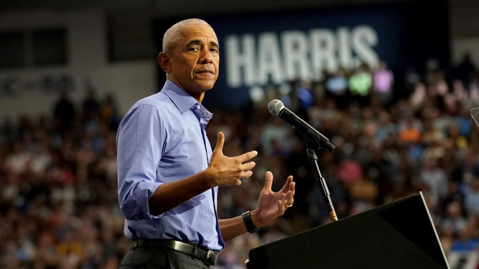 Obama irrumpe en la campaña para admitir que Harris no ilusiona y aleccionar a los votantes negros