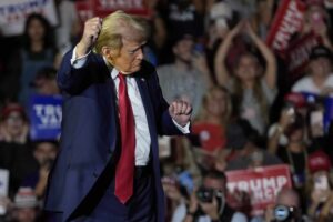 Trump encabeza las encuestas en 31 de los 50 estados