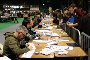 El Sinn Féin volvería a ser el partido más votado de Irlanda, según el sondeo a pie de urna de la RTÉ