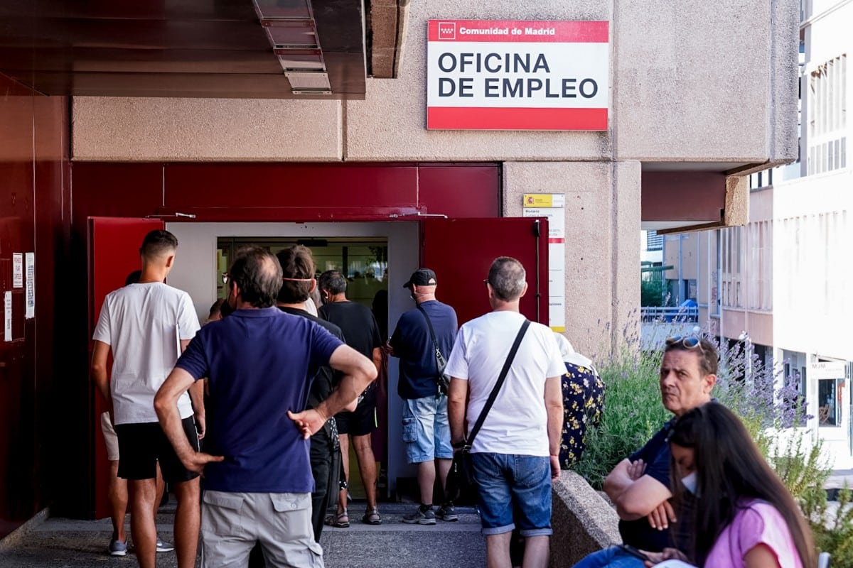 El paro sube en octubre en 26.769 personas y supera los 2,6 millones