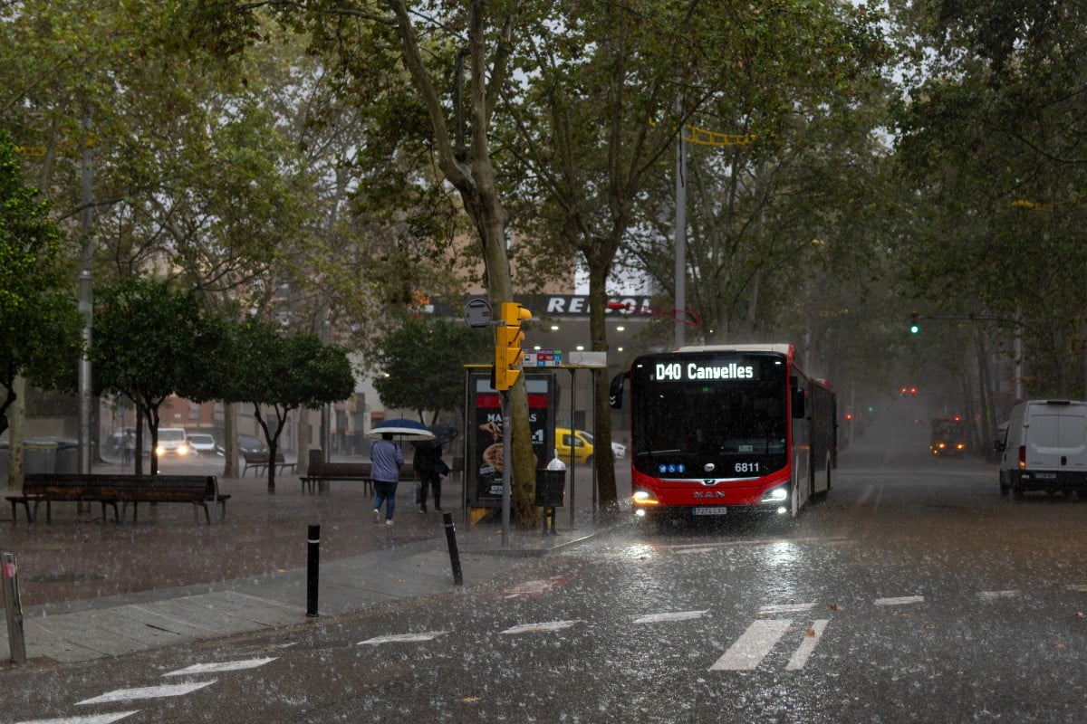 Barcelona constituye un Comité de Emergencias para coordinar los servicios por el temporal