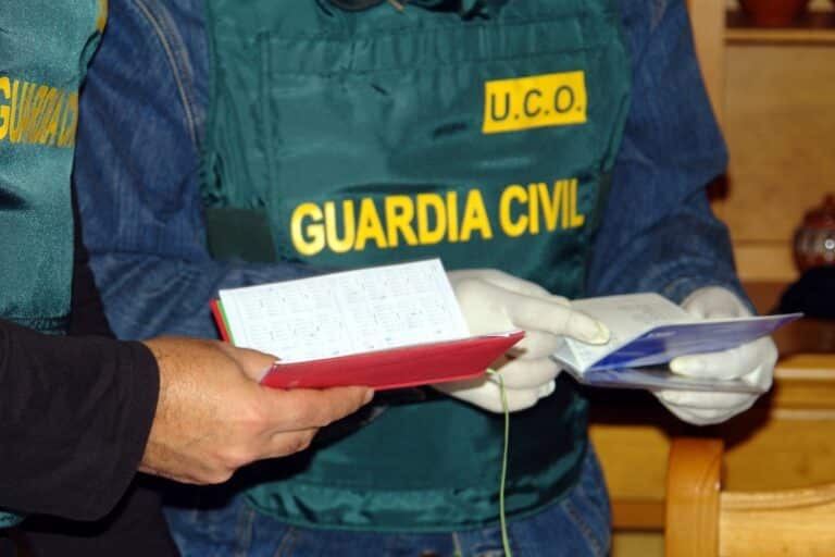 La Guardia Civil destapa una presunta trama corrupta gestada junto al despacho del delegado del Gobierno en Andalucía
