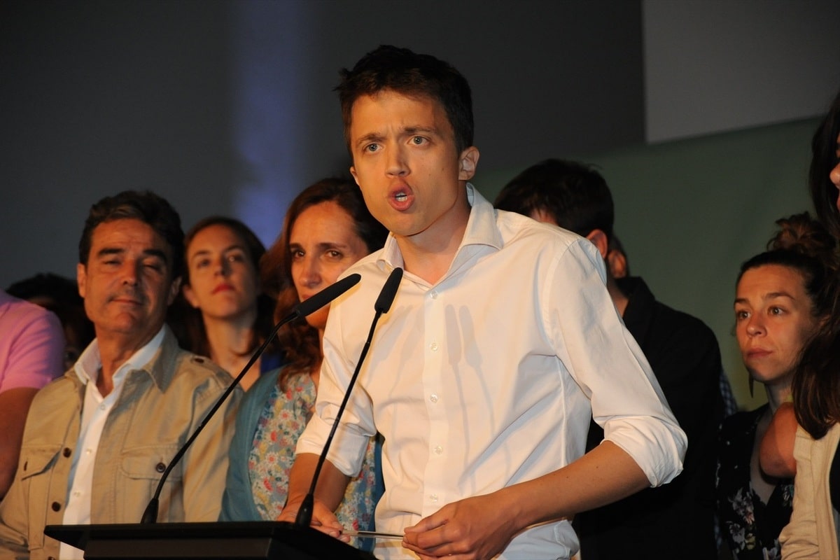 El juez reabre la causa contra Íñigo Errejón y le cita a declarar junto a Elisa Mouliaá el 16 de enero