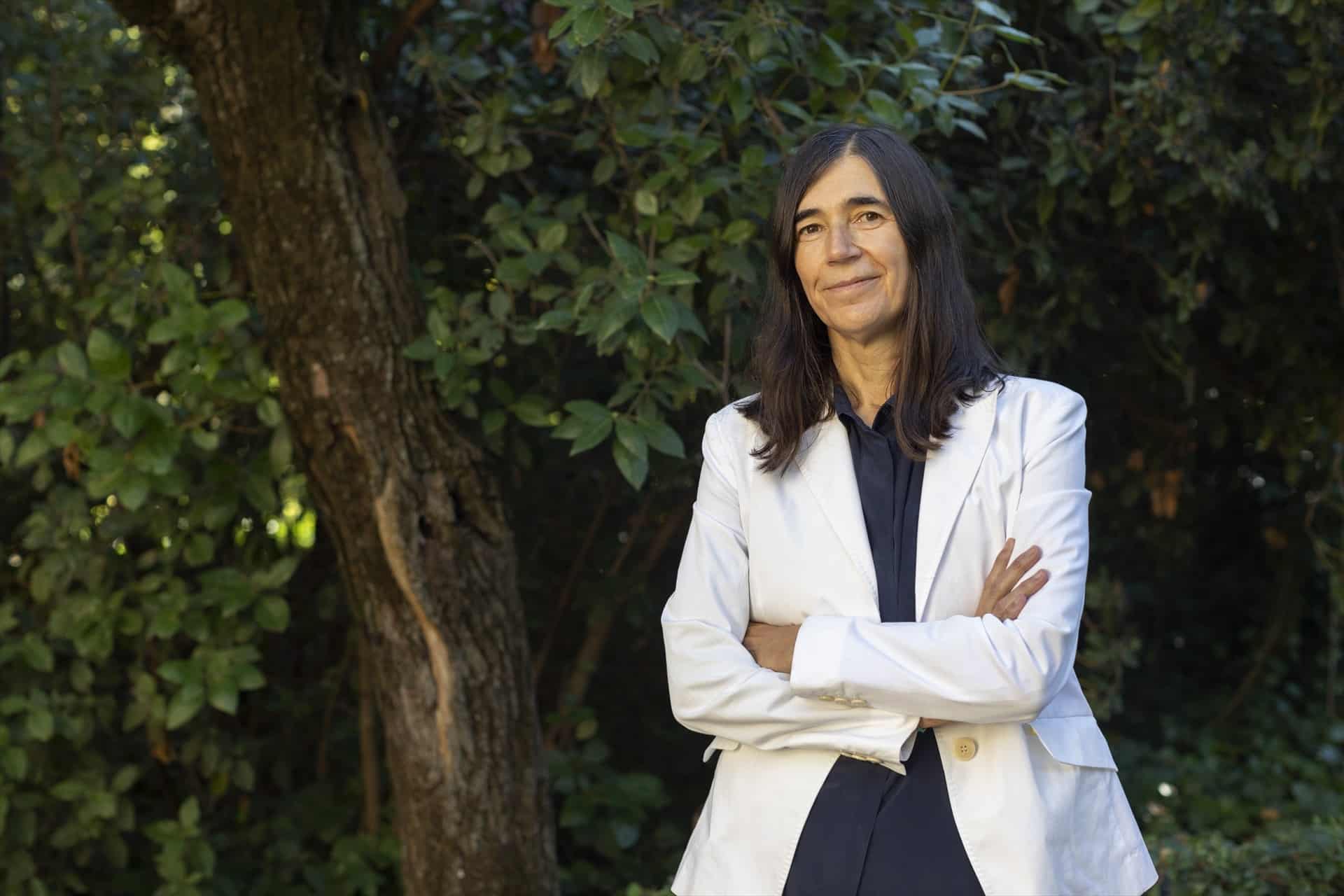 La directora del centro contra el cáncer que cobró 90.000 euros de más en tres años es patrona de una fundación del PSOE