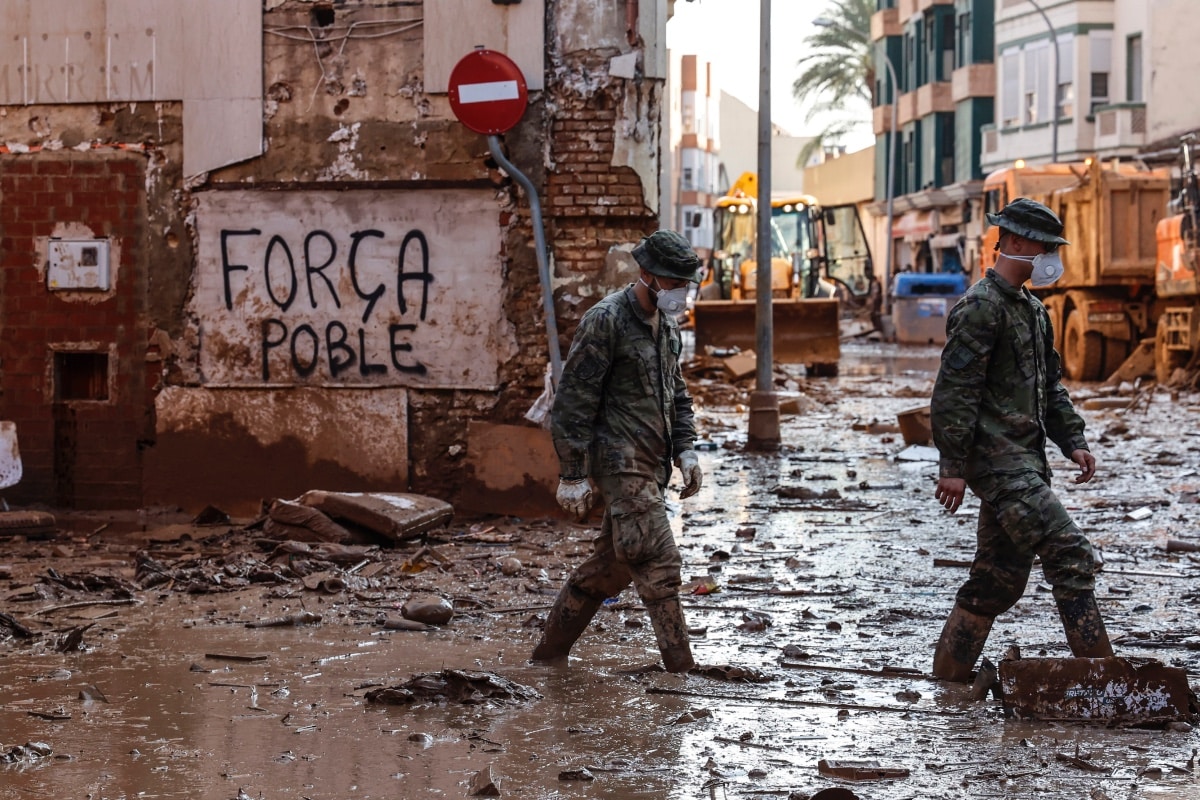 Casi 9.000 efectivos de las Fuerzas Armadas trabajarán en Nochevieja y Año Nuevo en la reconstrucción tras la DANA