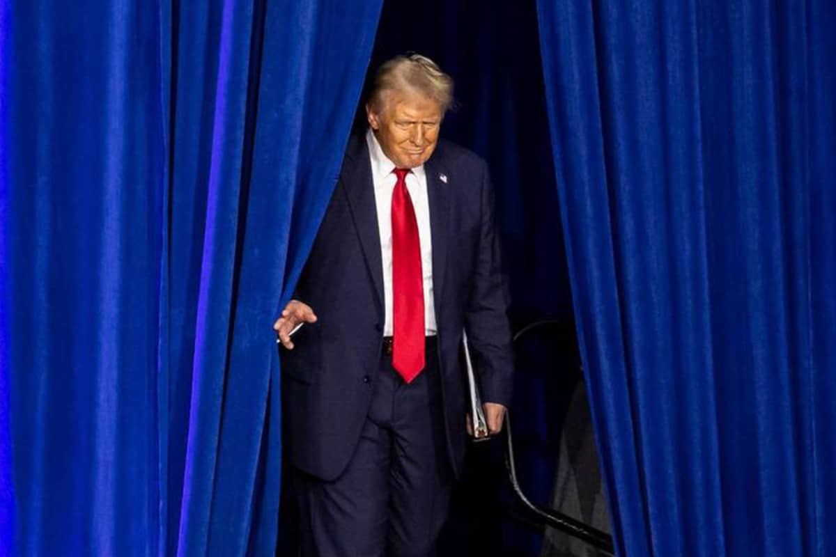 Trump demanda a un periódico de Iowa que publicó una encuesta muy favorable a Harris por «interferencia electoral»