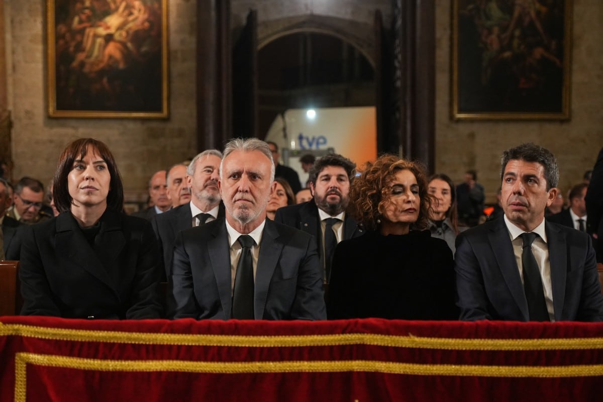 Los ministros de Sánchez entraron a la Catedral de Valencia por una puerta secundaria para evitar los abucheos