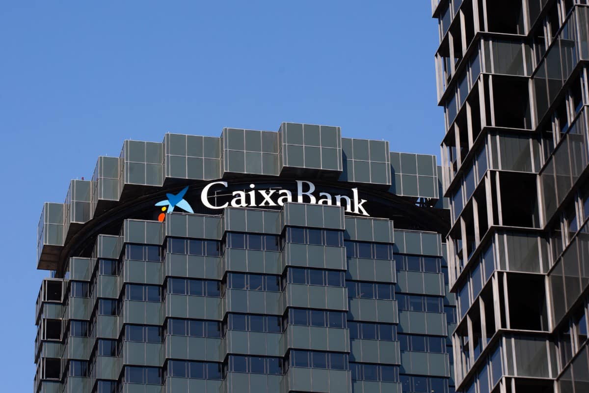 CaixaBank gana 5.787 millones de euros en 2024 y incrementa su beneficio un 20,2%