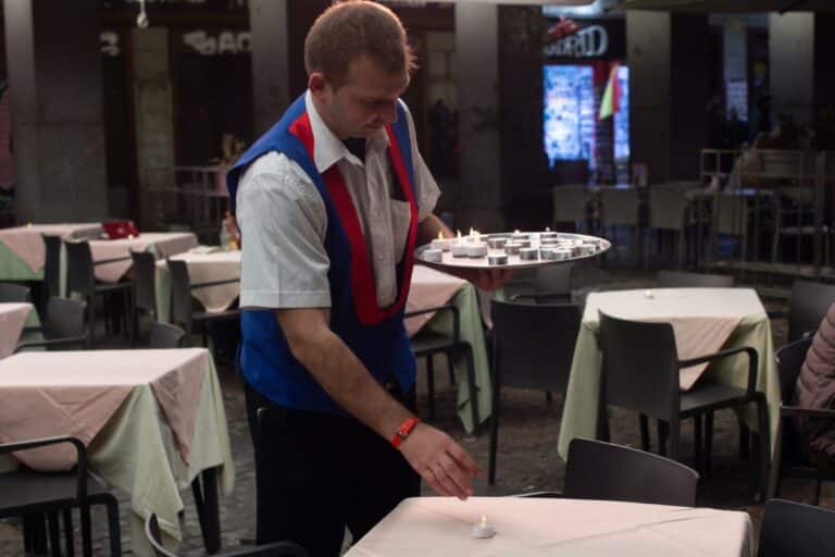 El pluriempleo se dispara en España: 632.800 trabajadores tuvieron que compaginar dos ocupaciones en 2025 para poder llegar a fin de mes