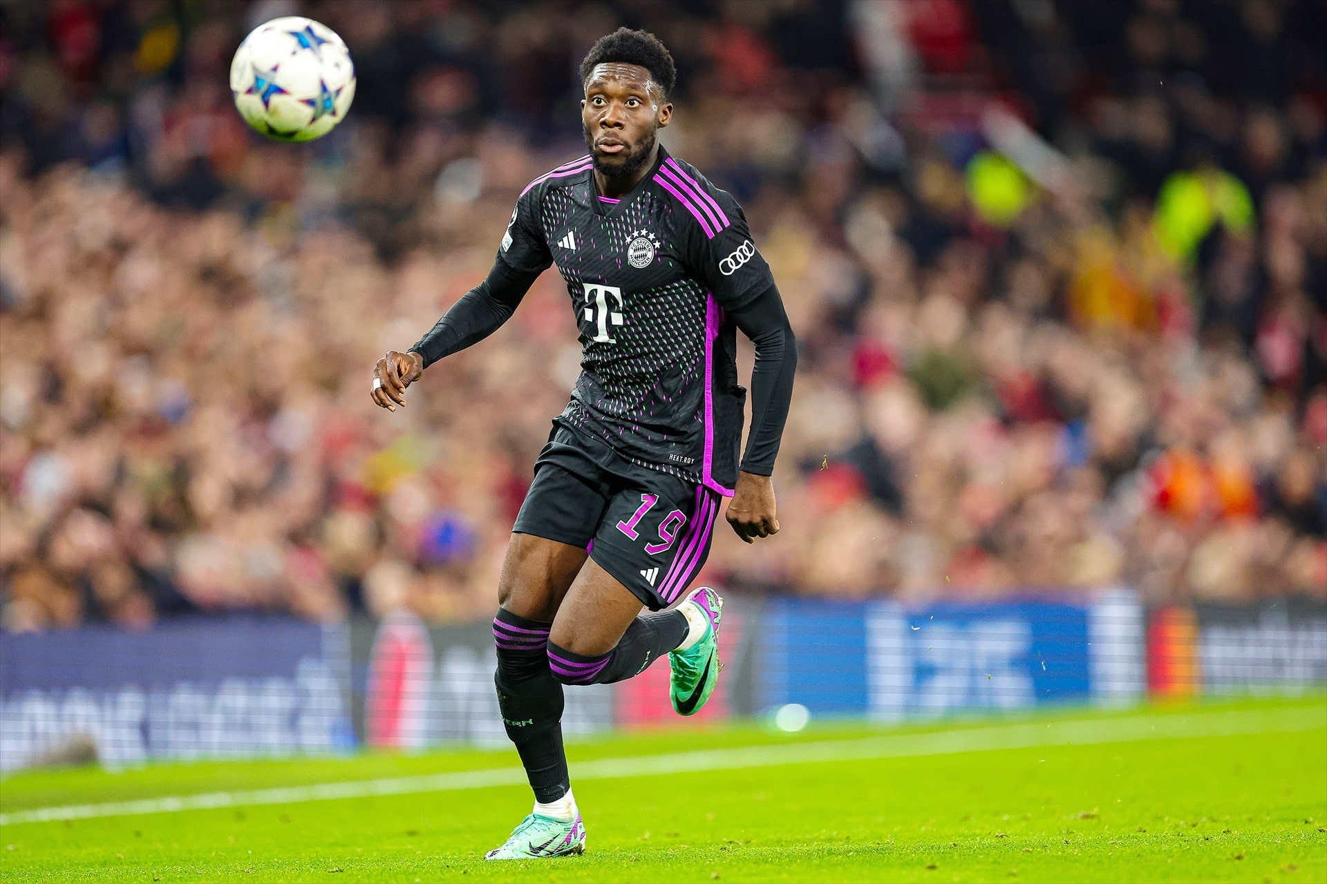 Alphonso Davies descarta al Real Madrid y renovará con el Bayern de Múnich hasta 2030