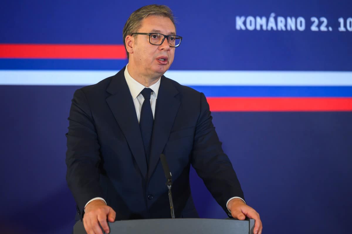 El presidente de Serbia se ofrece a acoger una posible reunión entre Trump y Putin