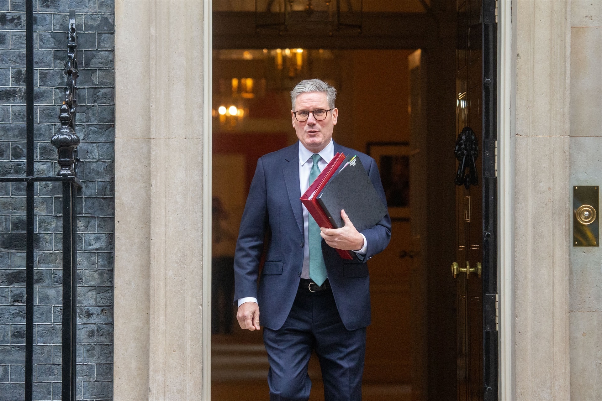 El Gobierno laborista británico anuncia que eleva el presupuesto en Defensa y reduce el gasto social