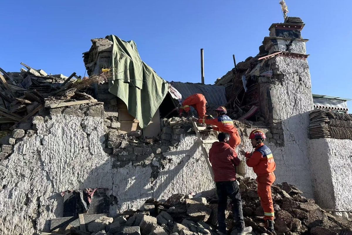 Al menos 95 muertos por un terremoto de magnitud 6,8 en Tíbet