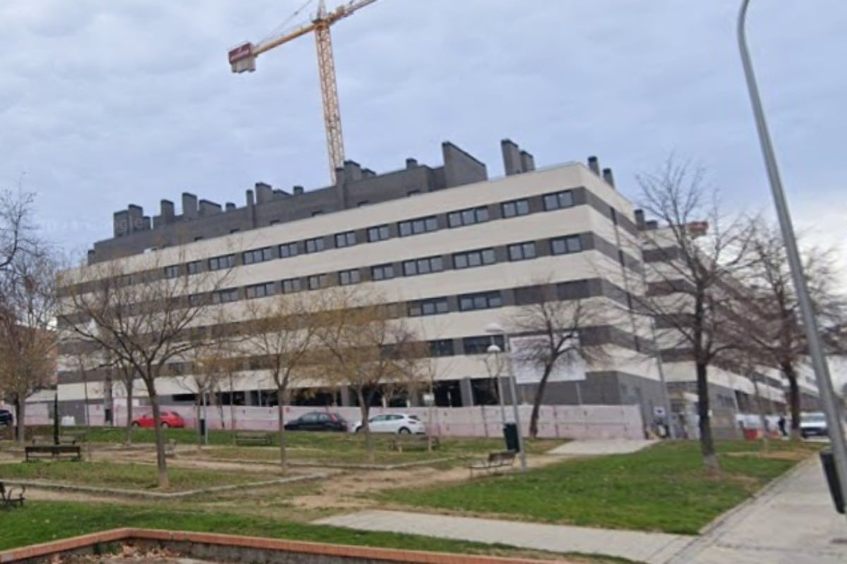 Un menor de 13 años agrede a su novia de 16 en el edificio okupado por familias peruanas en Carabanchel (Madrid)