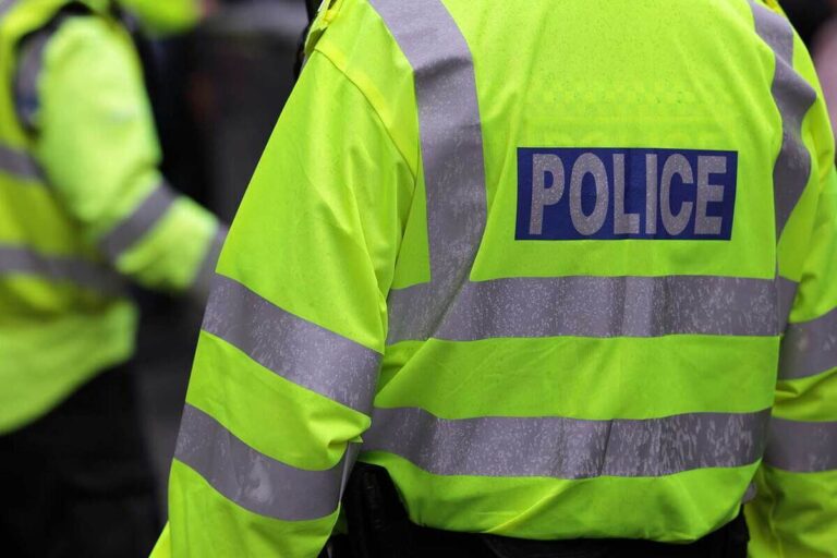 La Policía británica oculta el estatus migratorio de dos afganos acusados de violar a una niña de 12 años