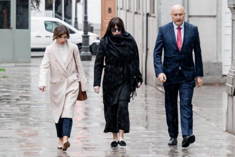 El juez del ‘caso Koldo’ imputa a la exnovia de Ábalos, Jésica Rodríguez, por su contratación en empresas públicas y la cita a declarar el 20 de julio