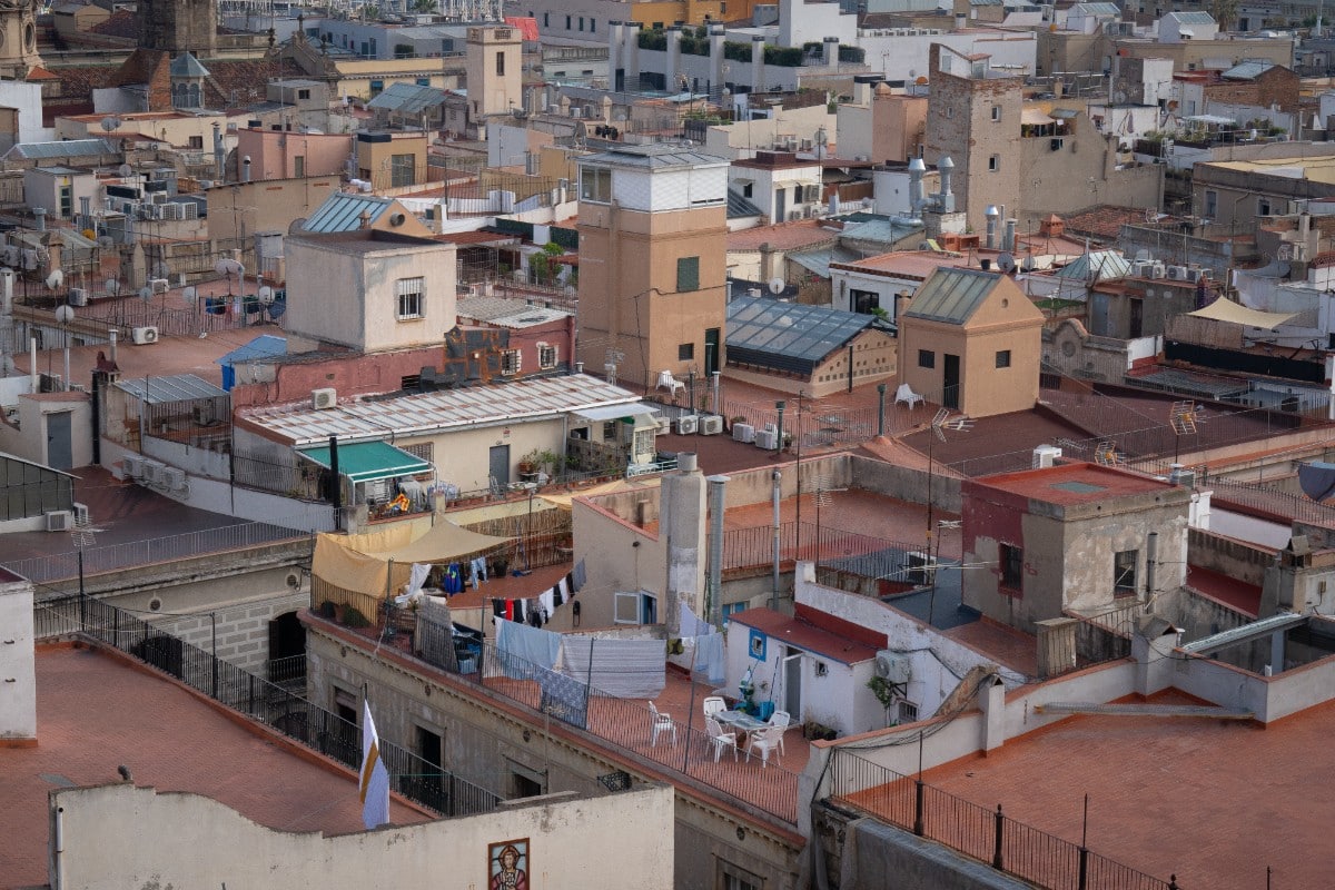 El barrio Gótico de Barcelona es el que registra más inmigrantes censados de toda España