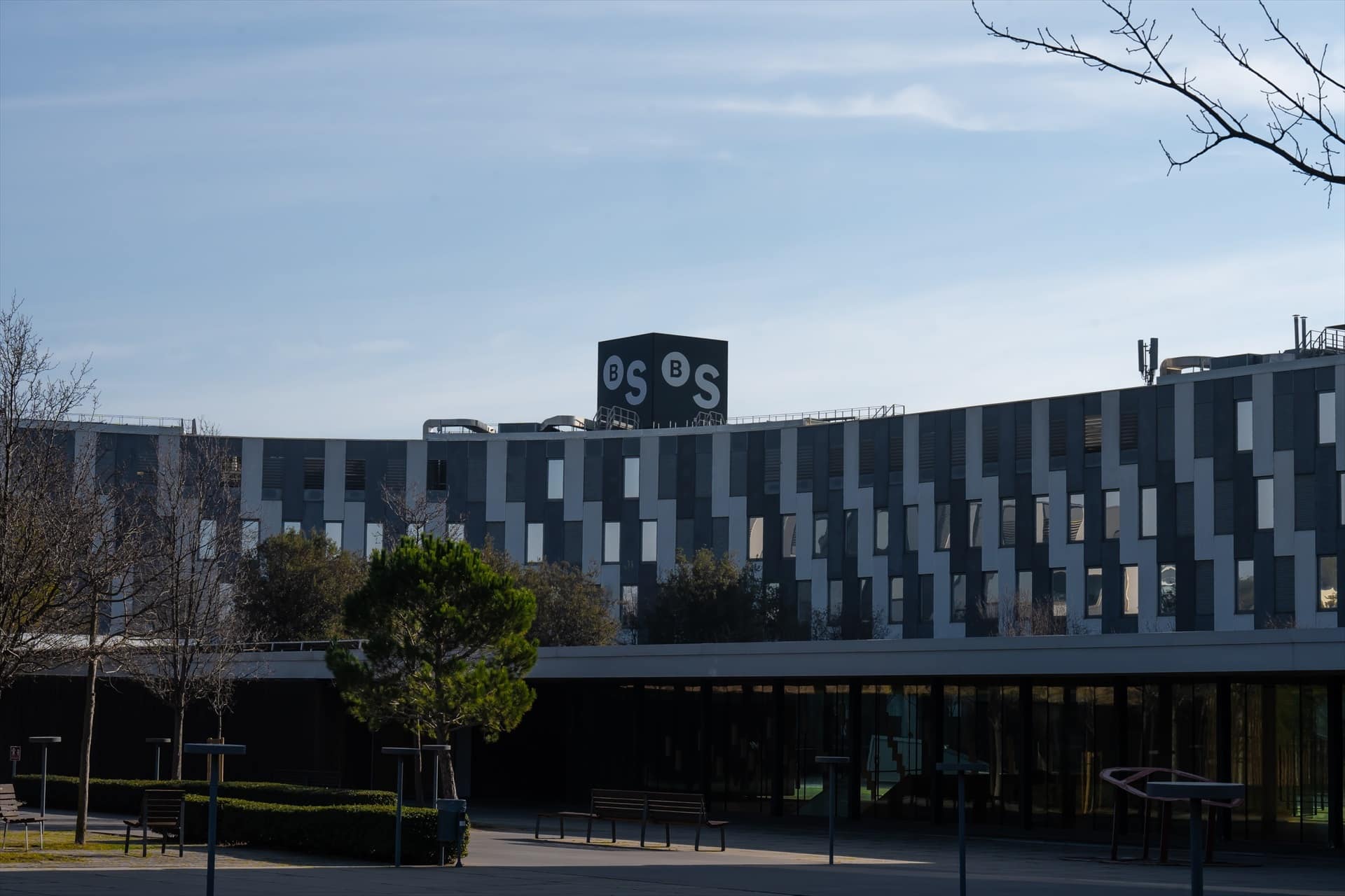 Banco Sabadell gana 1.827 millones en 2024 y alcanza su mayor beneficio histórico
