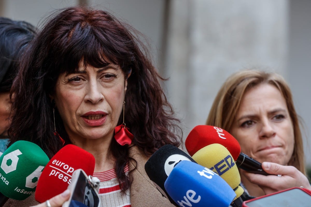 La ministra de Igualdad critica la «irresponsabilidad» del alcalde de Oviedo tras pedir minutos de silencio «cuando mueren hombres»