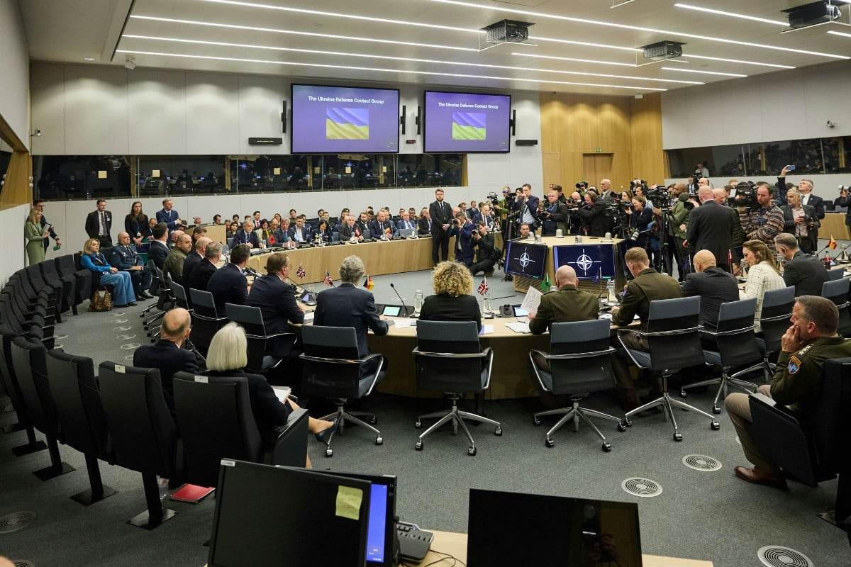 Los ministros de Defensa de la OTAN se reúnen en Bruselas con la exigencia de Trump de gastar el 5%