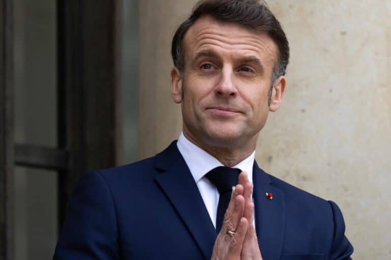 Macron anuncia ahora nuevas medidas contra los Hermanos Musulmanes en Francia tras años de inacción
