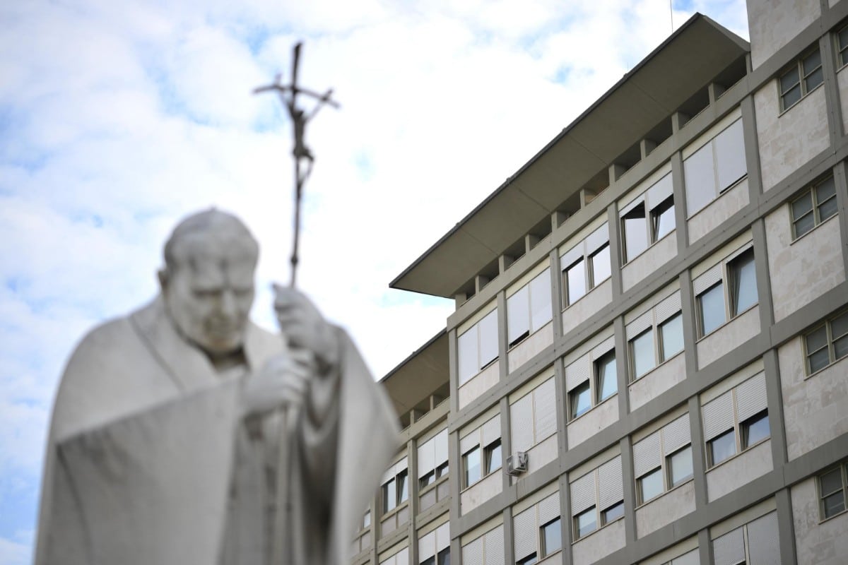 El Papa cancela la Audiencia Jubilar del sábado por su hospitalización y delega en Fisichella la misa del domingo