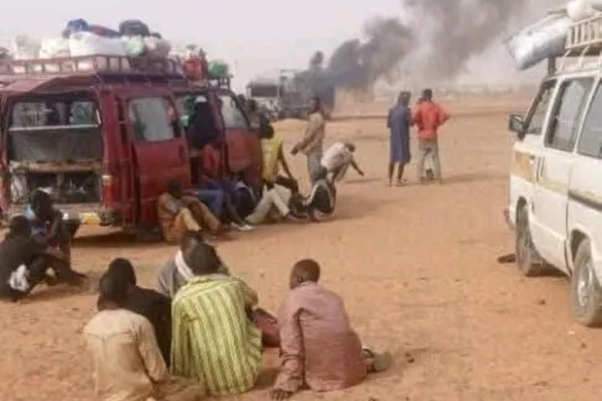 El Estado Islámico mata a más de 30 personas en un ataque contra un convoy escoltado en el noreste de Mali