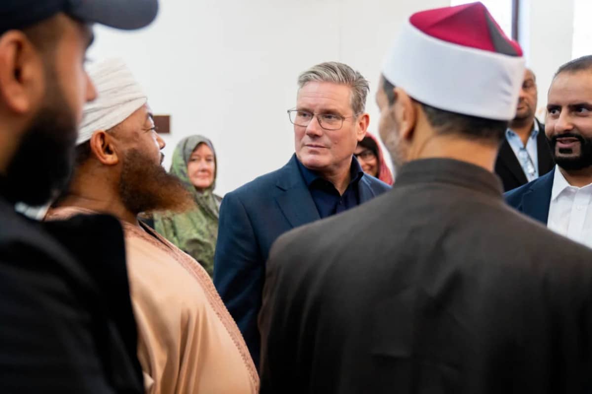 El Gobierno británico planea registrar el delito de «islamofobia» para silenciar a quienes denuncien las violaciones a niñas cometidas por musulmanes