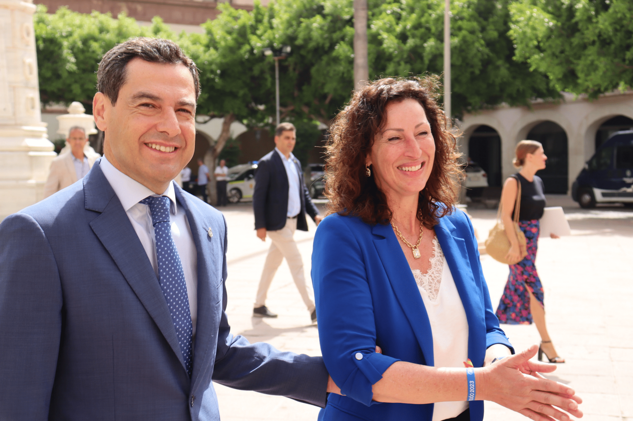 La Diputación y el Ayuntamiento de Almería (PP) acuerdan retirar los símbolos «franquistas» basándose en la Ley de Memoria Democrática