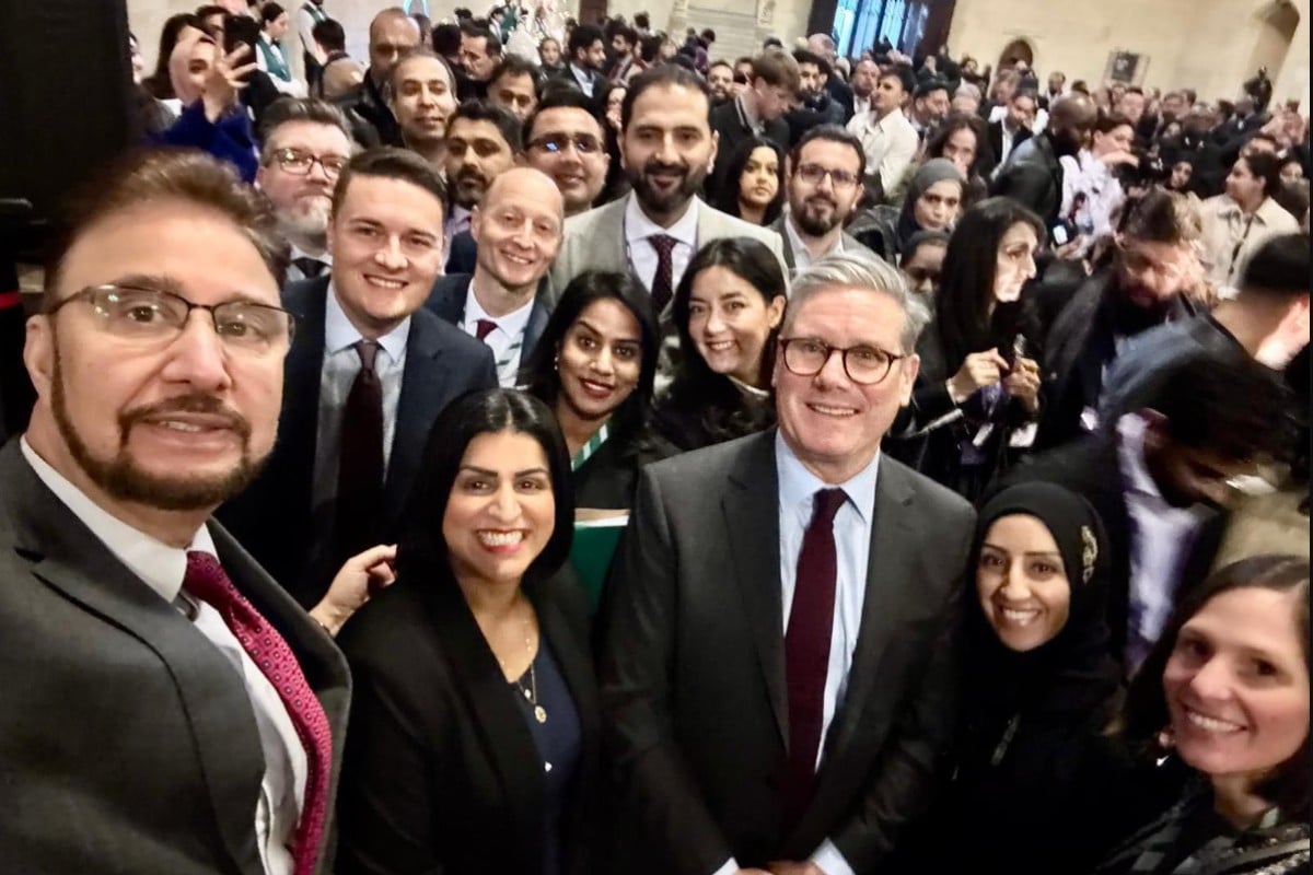 Starmer celebra el ramadán y agradece las «increíbles contribuciones» de los musulmanes: «Es un momento difícil para ellos en el Reino Unido»