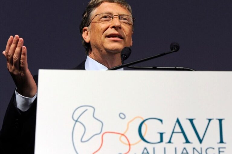 La Administración Trump retira la financiación a la alianza internacional de vacunas de Bill Gates