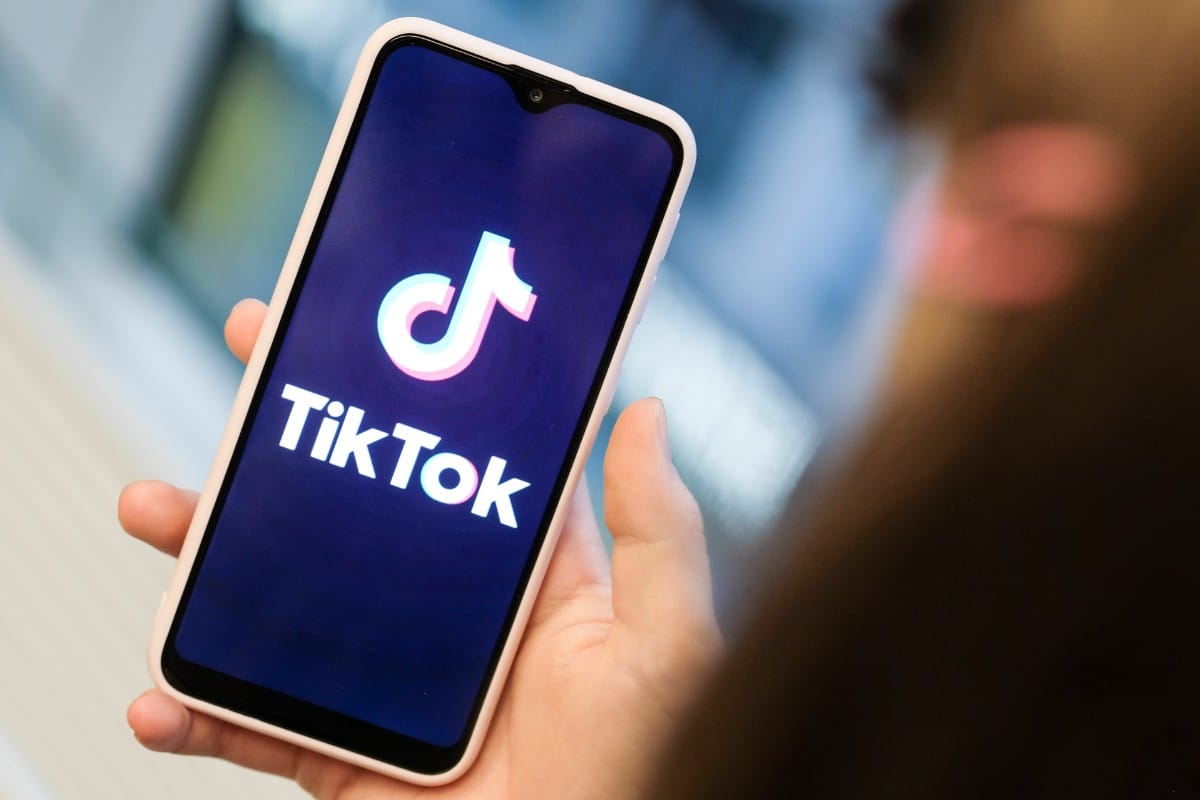 Trump plantea rebajar los aranceles a China si aprueba la venta de TikTok